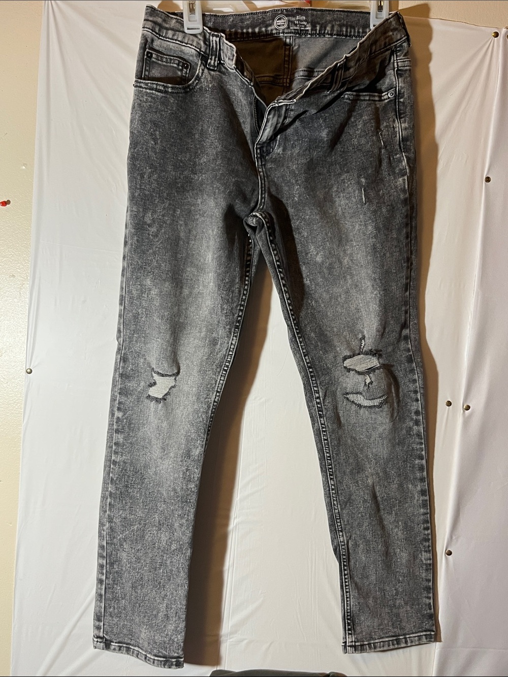wonder nation Men's Skinny Distressed Gray Jeans